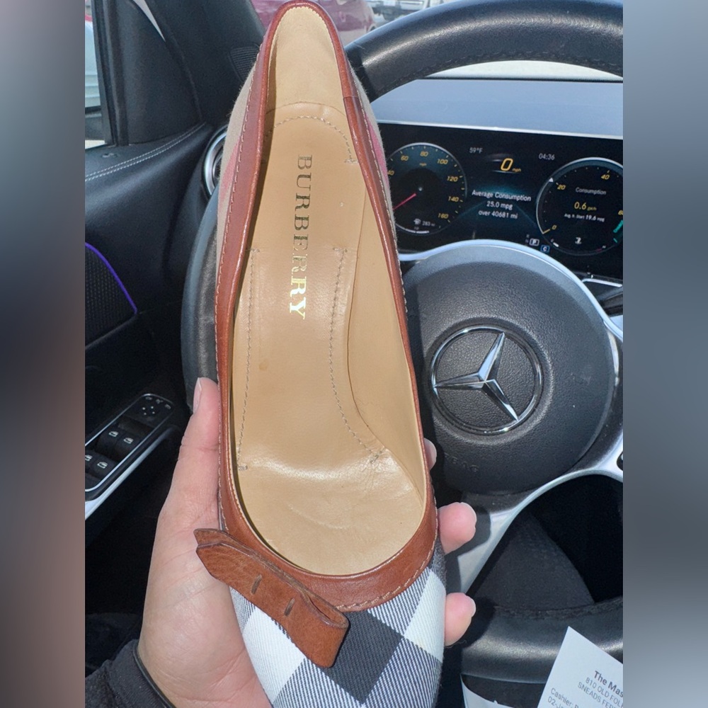 Burberry Women's Brown and Cream Flats